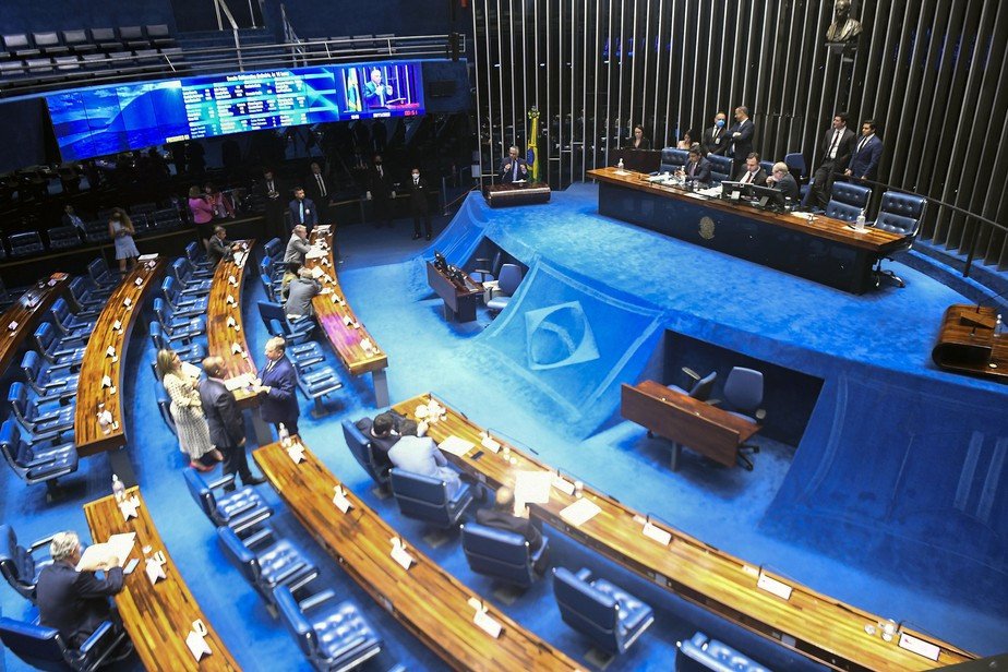 Com 64 votos favoráveis, Senado aprova PEC de transição; projeto agora segue para Câmara