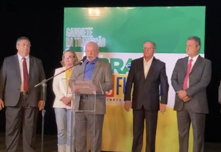 Braço-direito: Lula anuncia Rui Costa ministro da Casa Civil do novo governo