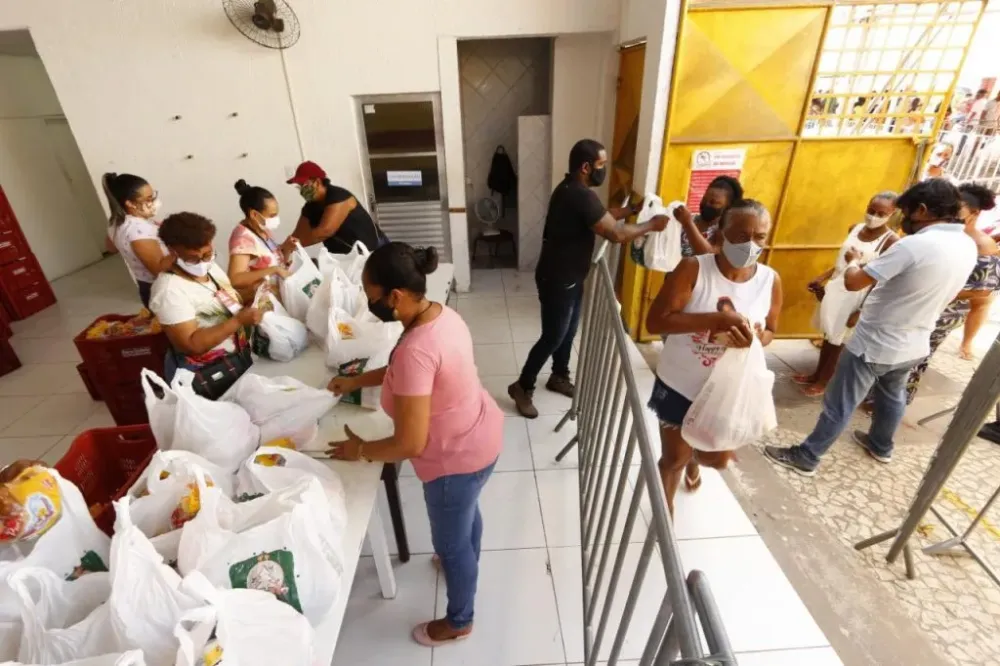 Candeias: Entrega das cestas natalinas ocorrem quinta(22) e sexta(23)