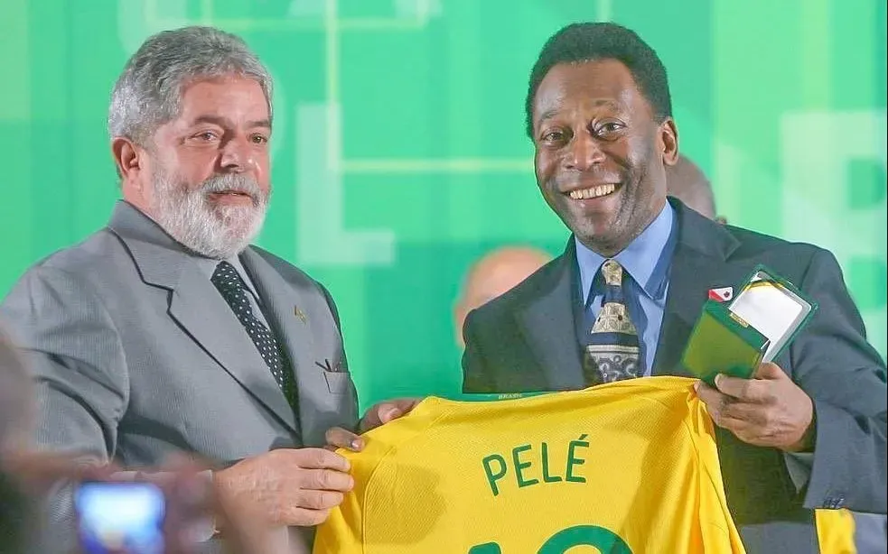 Lula lamenta morte de Pelé e diz que poucos levaram o nome do Brasil tão longe