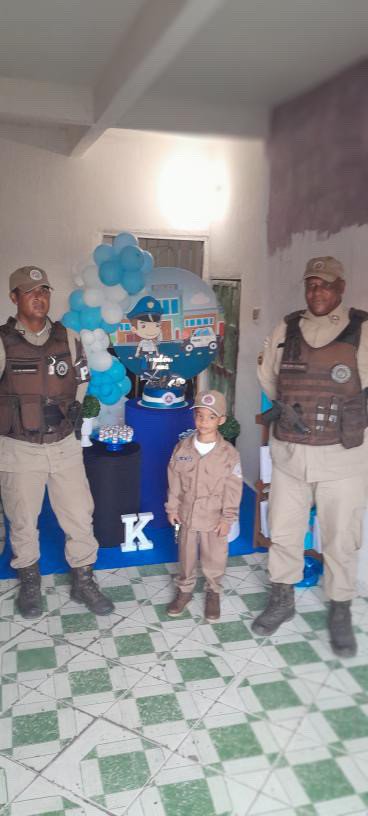 Policiais da 10ª CIPM realizam desejo de criança no dia do seu aniversário de 5 anos