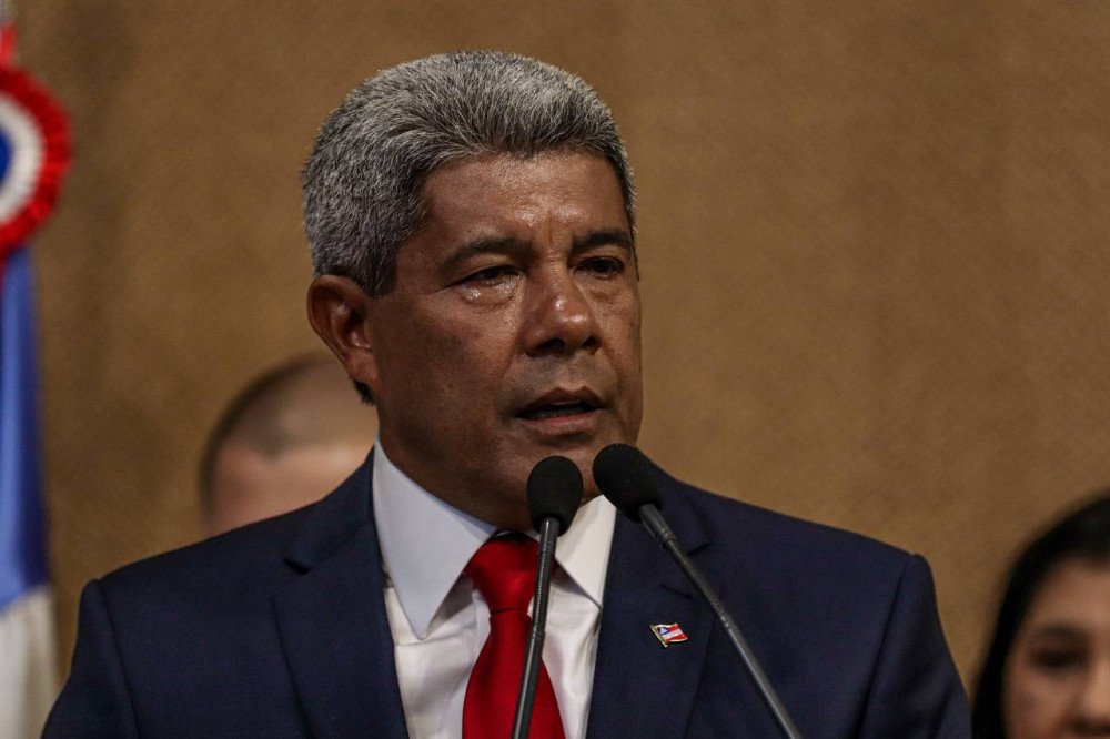 Em discurso de posse, Jerônimo afirma que combate à fome, pobreza e desemprego serão prioridades