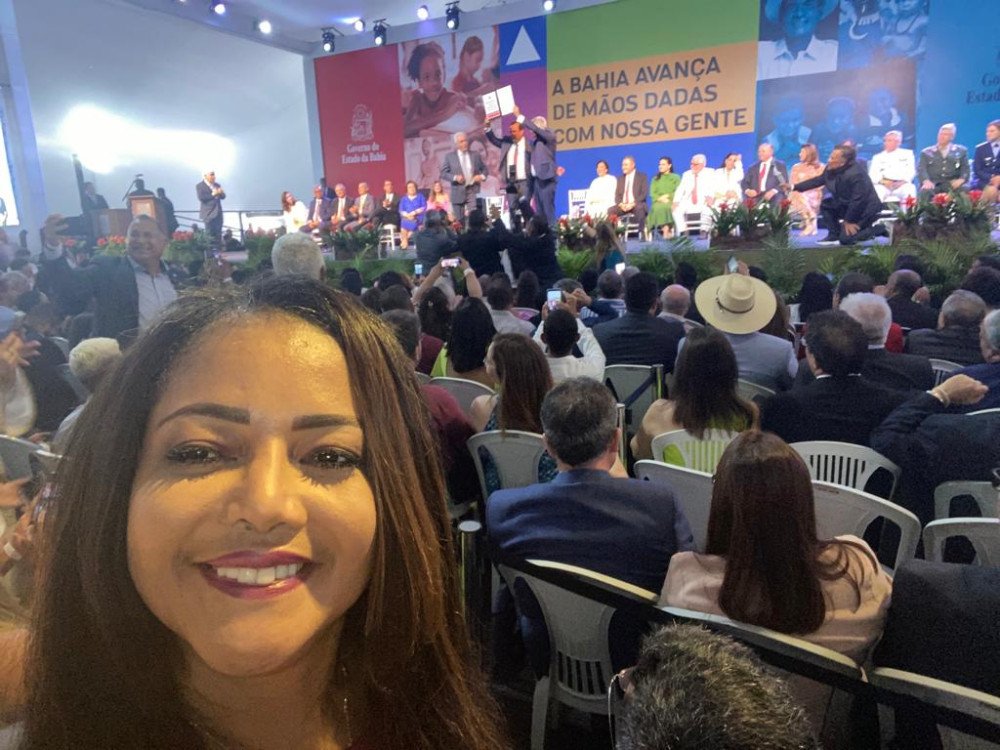 Candeias: Em dia movimentado, Marivalda participa da posse de Jerônimo governador e da nova mesa diretora da Câmara