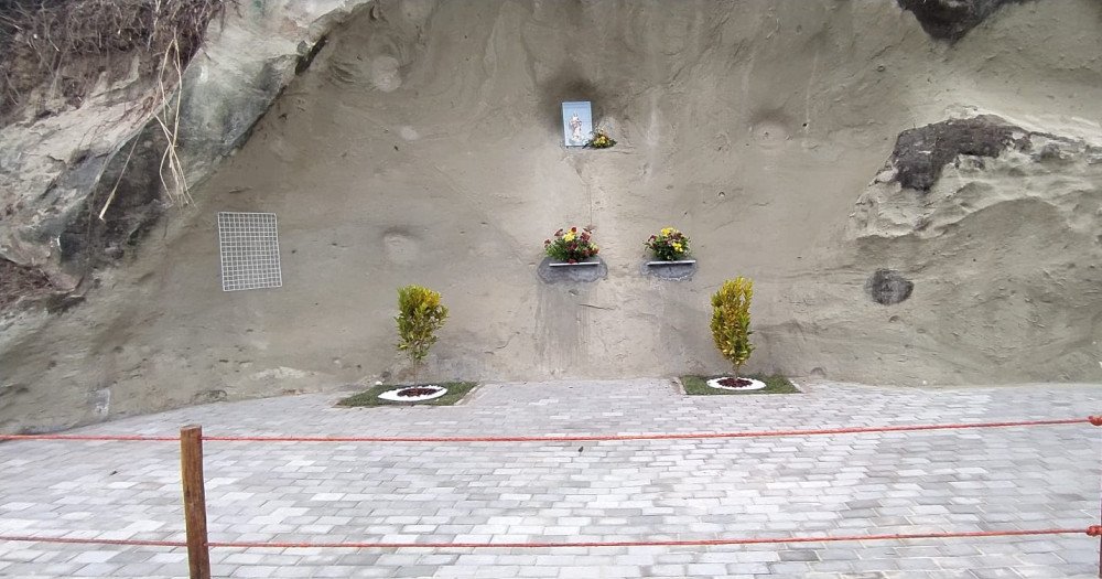 Madre de Deus: Alimentando a fé, ilha de Maria Guarda inaugura gruta em homenagem a Nossa senhora da Conceição!