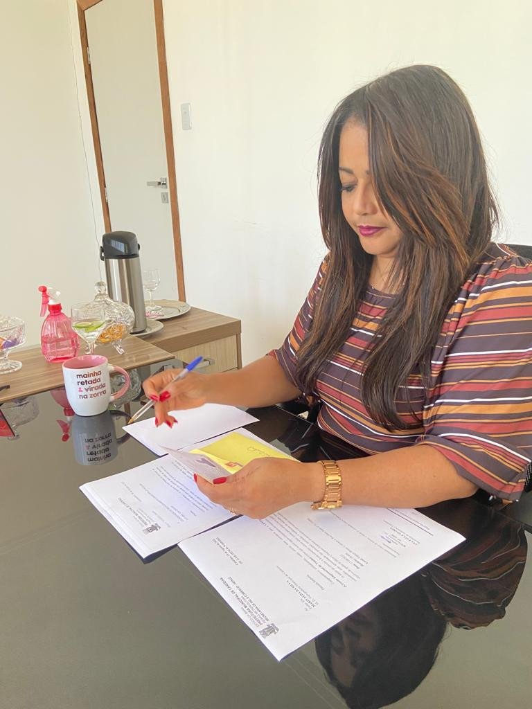 Vice-prefeita de Candeias Marivalda do PT, condenou atos terroristas ocorridos em Brasília.