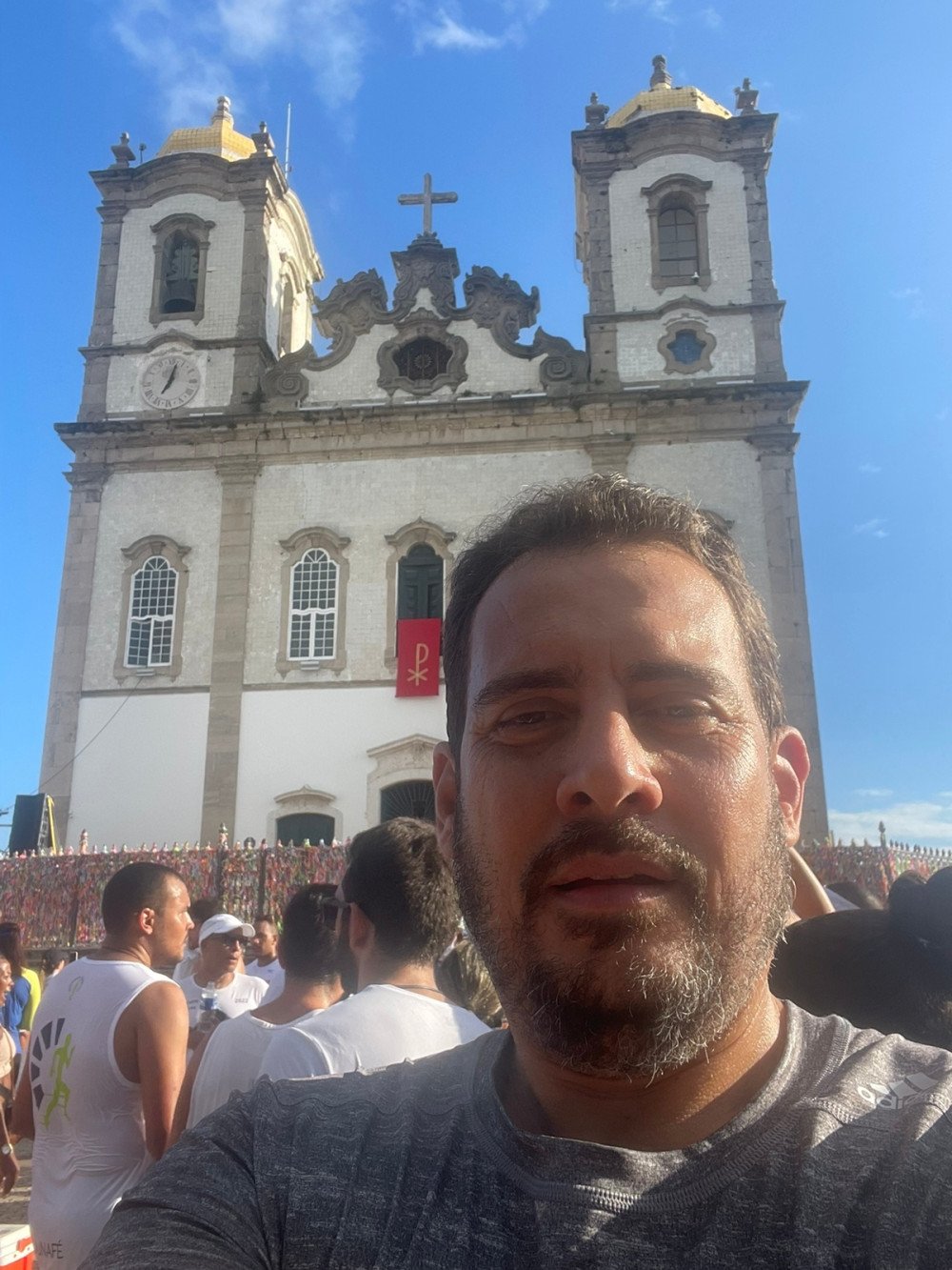 Rivelino da Facilites esteve presente na caminhada do Bonfim