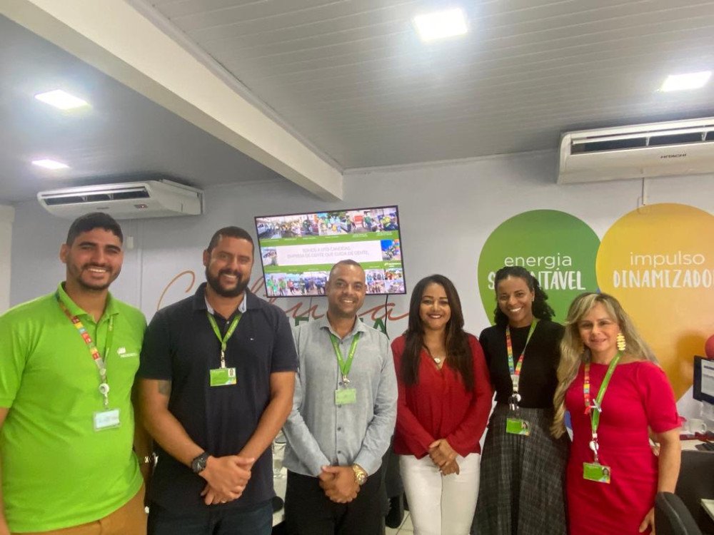 Candeias: Vice-prefeita se reúne com direção da Coelba no Município