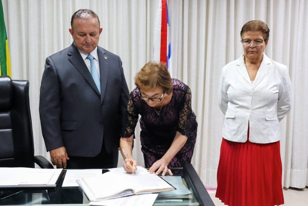 Neusa Cadore assume 5º mandato na Assembleia