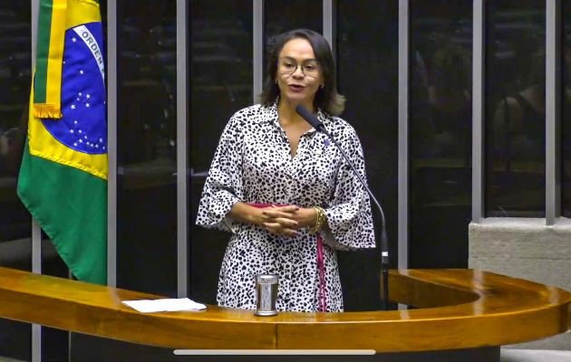 Ivoneide cita combate à fome como prioridade, em primeiro discurso na Câmara Federal