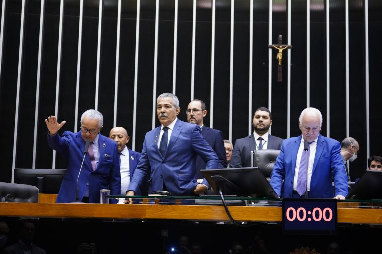 Josias Gomes toma posse para exercer seu 5ª mandato como deputado federal