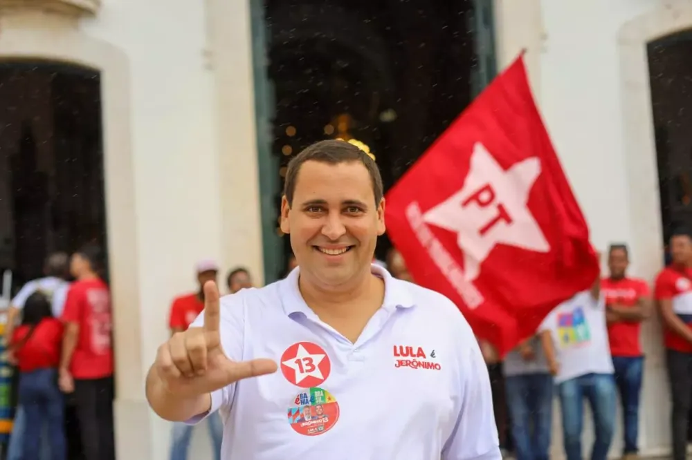 “PT chega aos 43 anos com mais vitalidade, força e capacidade de militância do que nunca”, comemora Éden no aniversário do partido