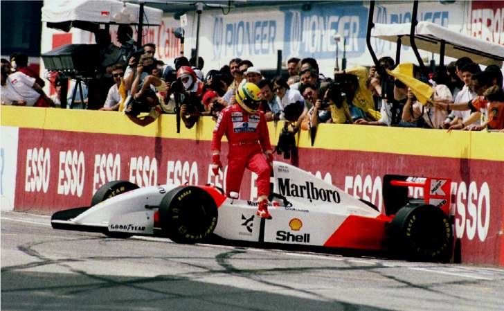 Há 23 anos morria Ayrton Senna, o maior ídolo do Brasil !