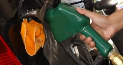 Gasolina fica mais cara nesta terça, o aumento em média ficará de R$ 0.53