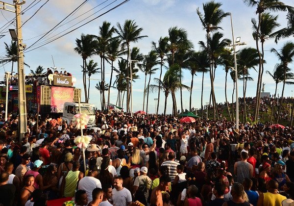 Confira a programação completa do Carnaval nesta quinta-feira (16)