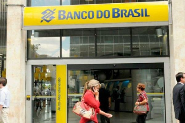 Bancos voltam a funcionar nesta quarta-feira
