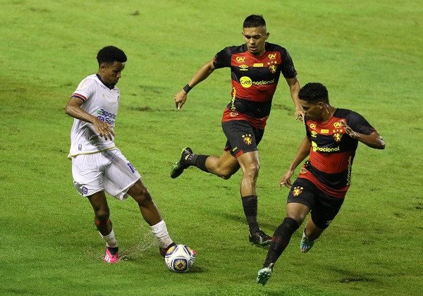 Bahia é massacrado pelo Sport e cai para lanterna do Grupo B do Nordestão