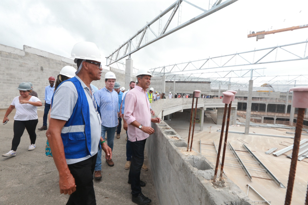 Jerônimo vistoria obras do Tramo III do metrô e da nova rodoviária