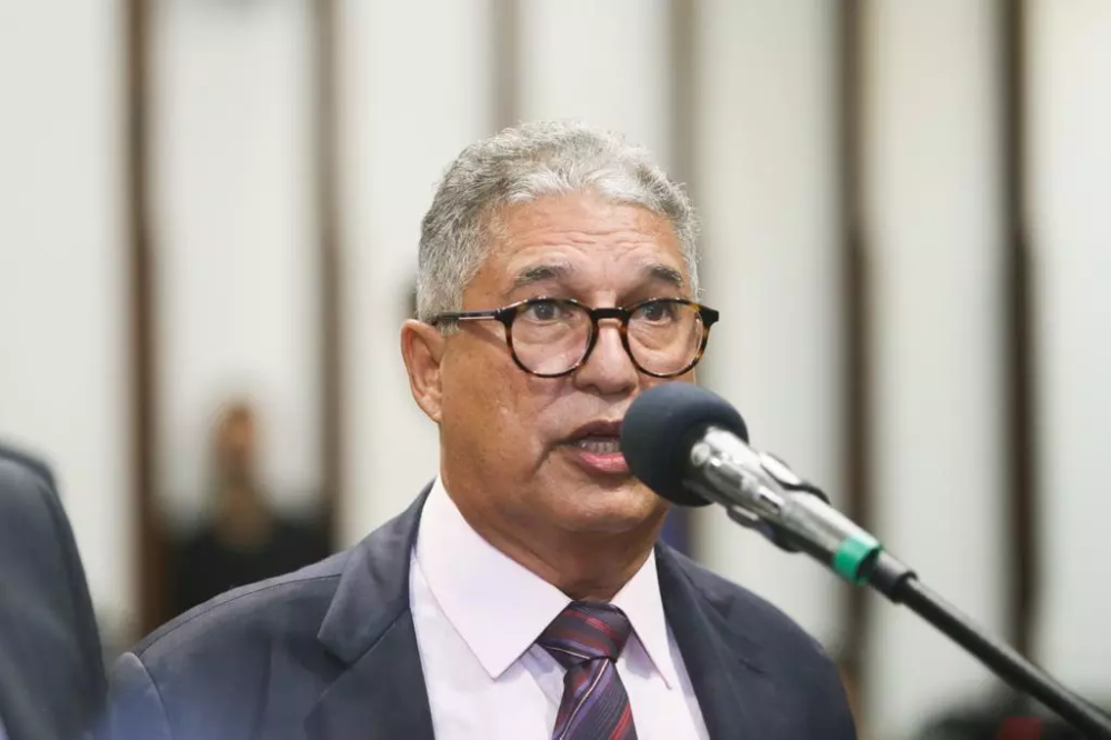 “Elevada procura aos mutirões da Feira Março Mulher é consequência do descaso à atenção básica em Salvador”, afirma deputado Rosemberg