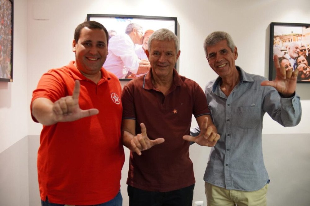 Prefeito de Catu se filia ao PT Bahia