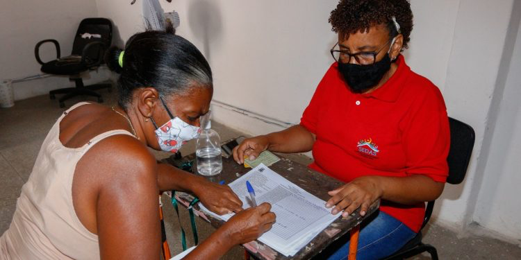 Inicia nesta terça-feira, 14, o cadastro para recebimento dos tickets da Santa Cesta; confira o dia do seu bairro