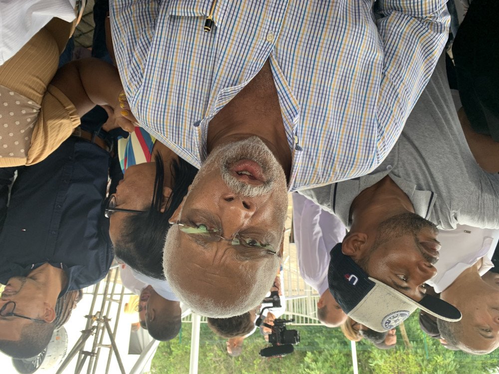 Em evento com governador, Calmon anuncia construção de hospital com 10 leitos de UTIs