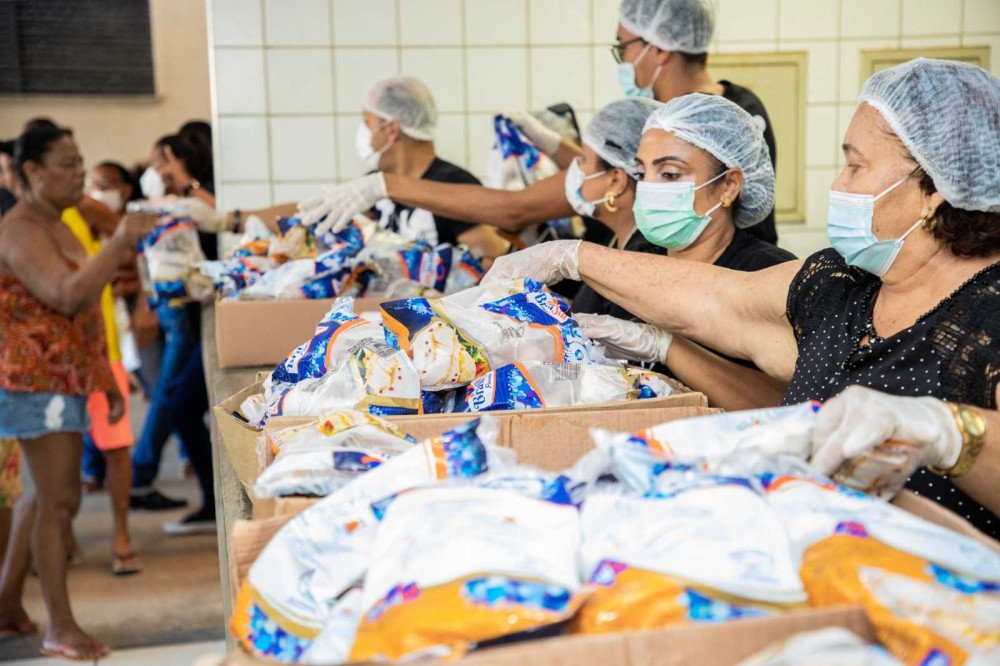 Prefeitura de Madre de Deus distribui Cesta Básica e Peixe na Semana Santa