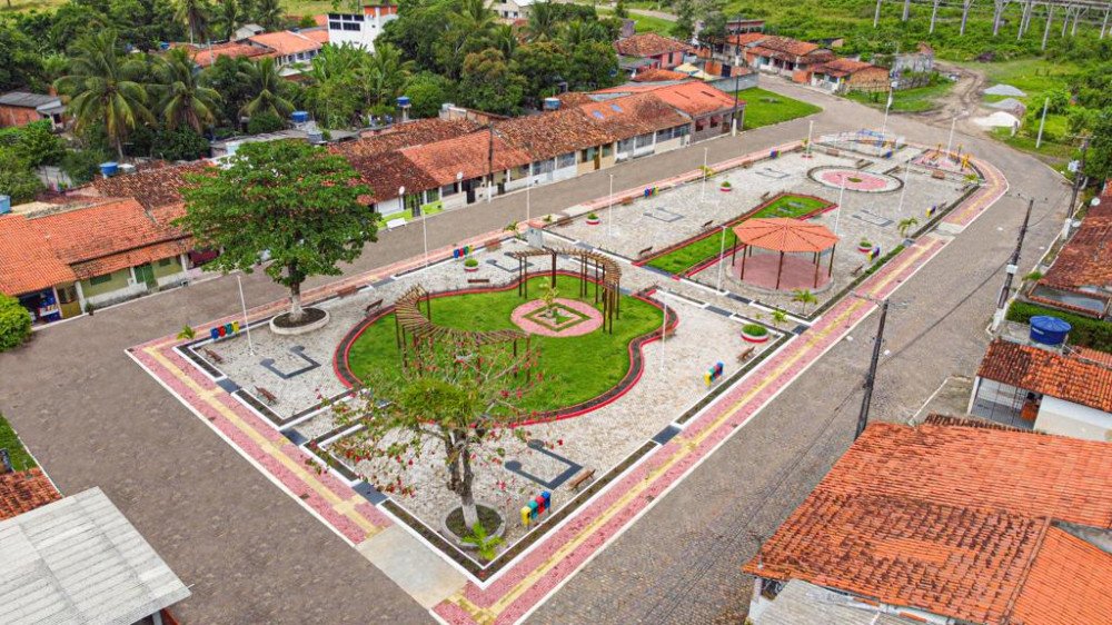 Bastião: Com emenda de Maria Del Carmen, Município entrega Praça Dorival Caymmi para população neste domingo (16).