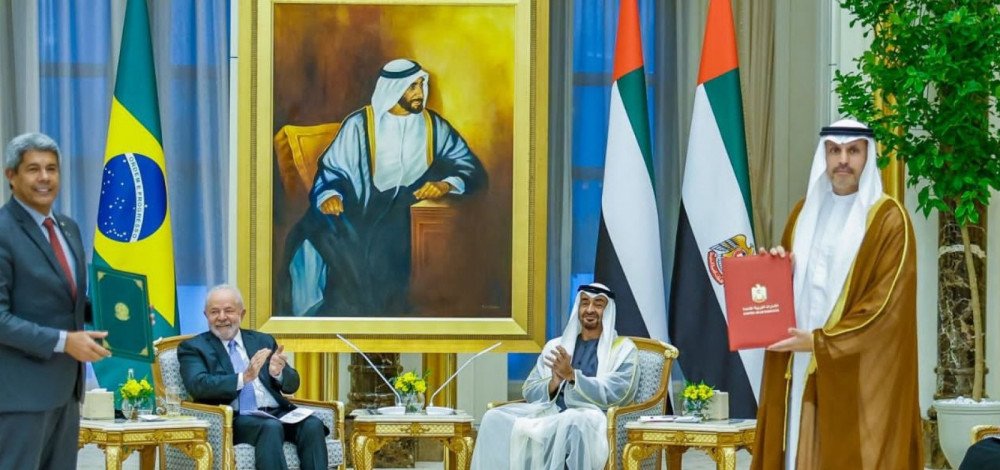 Faz o J: Em Abu Dhabi, Jerônimo assina documento que prevê investimentos de R$ 12 bilhões na Bahia para a produção de diesel verde