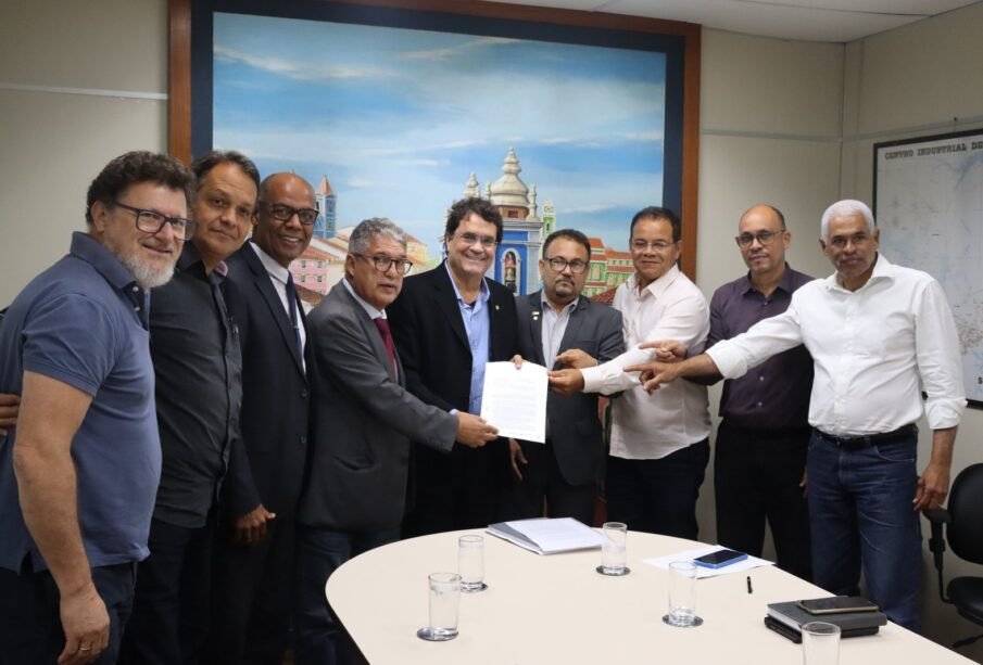 Empresários e Secretários de Lauro de Freitas se reúnem com Secretário de Desenvolvimento Econômico do Estado.