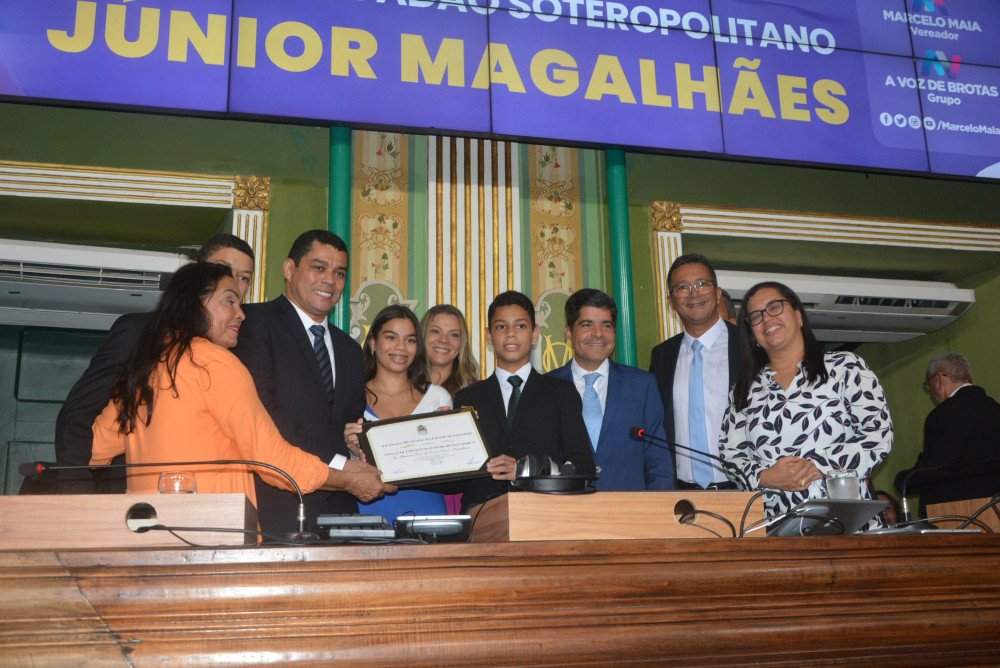 Júnior Magalhães recebe título de Cidadão Soteropolitano