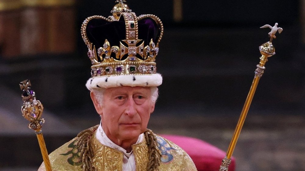 Rei Charles III é coroado em Londres