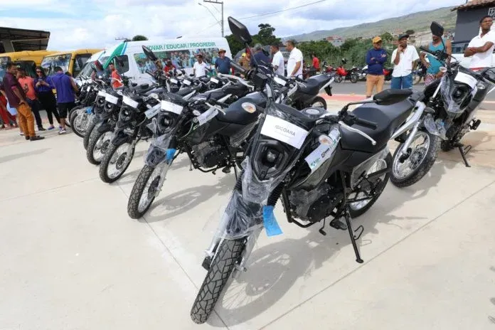 CAR contempla 2.640 famílias de agricultores em 23 municípios com equipamentos e kits produtivos