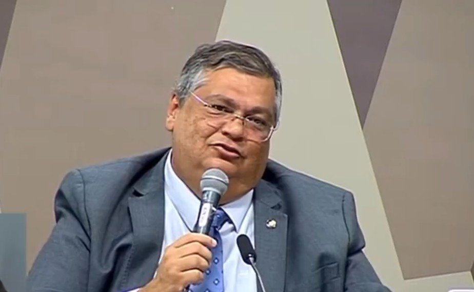 ‘Se o senhor é da Swat, eu sou dos Vingadores’, diz Flávio Dino em debate com senador Marcos do Val