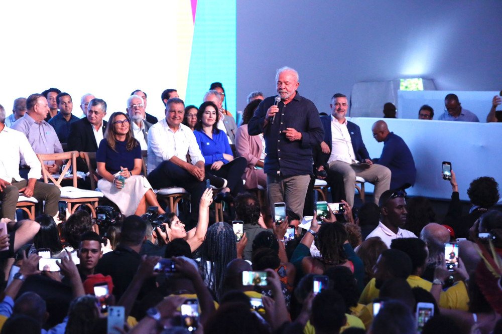 Lula elogia papel de Rui em Brasília e atuação de Jerônimo na China