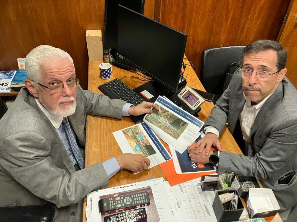 Em reunião com deputado federal Jorge Solla (PT-BA), presidente da ViaBahia apresenta projetos para melhorar a BR-116 em Vitória da Conquista (BA)
