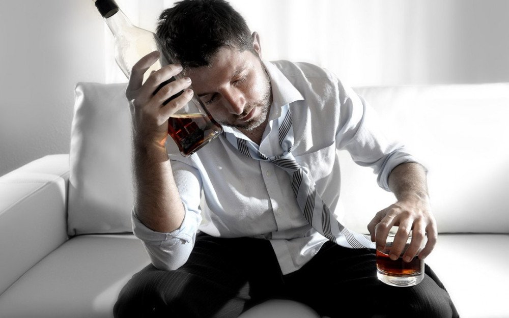 Estudo aponta que alcoolismo compromete o cérebro