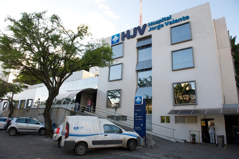 Candeias: Homem leva tiro durante assalto e é socorrido para o Hospital Jorge Valente, em Salvador