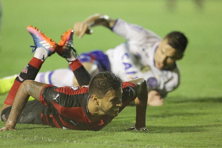 No Barradão, Vitória e Bahia duelam pelo título do Baiano