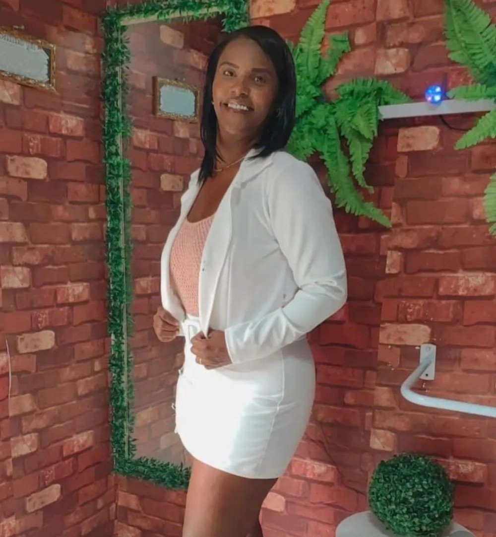 Professora Rosy Morais é homenageada por canal infantil no YouTube