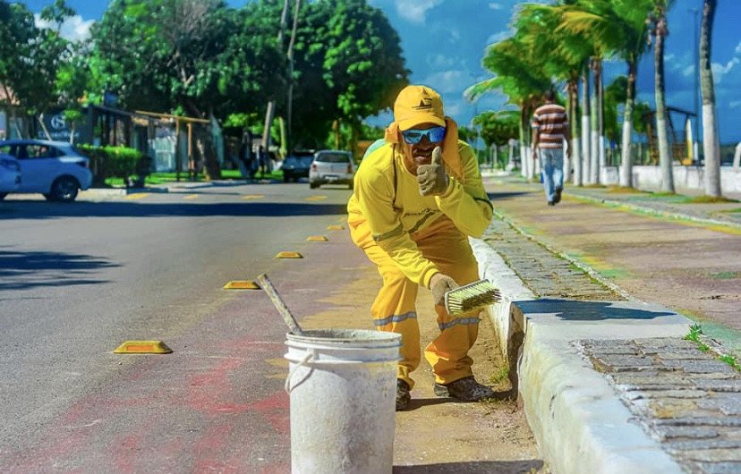 Madre de Deus: Secretaria de Serviços Públicos realiza serviços de limpeza, coleta e manutenção