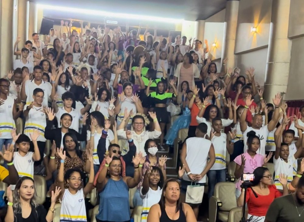 Candeias: Colégio Perspectiva realiza Sarau Literário