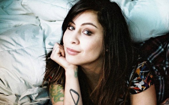 Pitty se recusa a cantar música de Daniela Mercury e causa “climão”, diz jornal