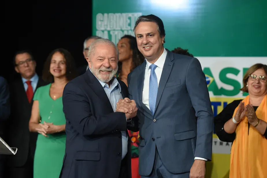 Lula lança novo programa de alfabetização com investimento de R$ 2 bi