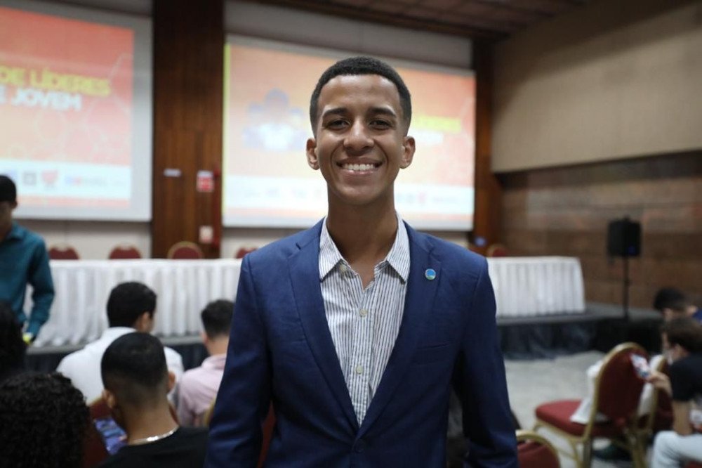 Candeiense participa de encontro nacional de jovens transformadores