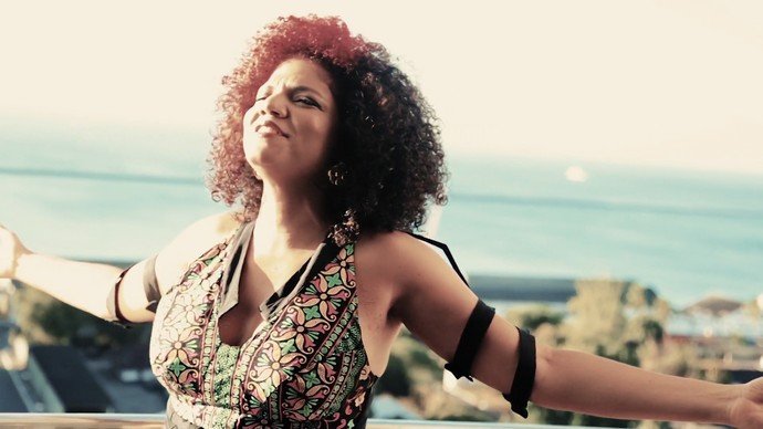 Prefeitura de Candeias faz show em homenagem ao dia das mães neste domingo !