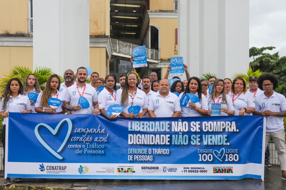 Coração Azul: Prefeitura de Lauro de Freitas lança campanha de combate ao tráfico de pessoas