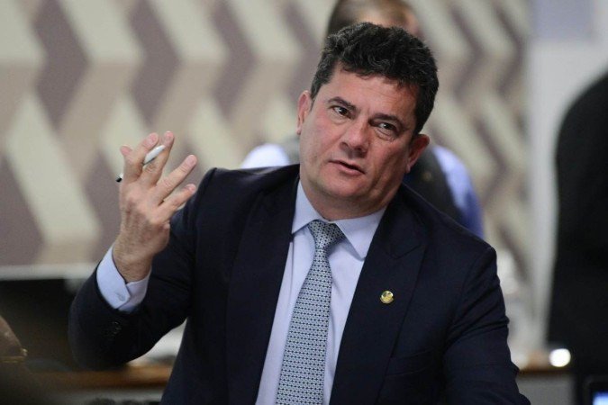 Áudios mostram relação indevida de Moro, então juiz, e réu por fraude