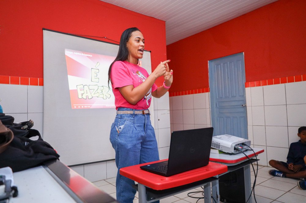 Candeias: Município promove ação contra a dengue com palestras nas escolas