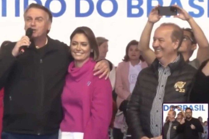 Bolsonaro agradece doações por Pix e ironiza: 