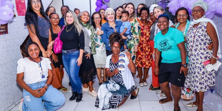 CRAM realiza evento em comemoração ao Agosto Lilás, marcando os 17 anos da Lei Maria da Penha